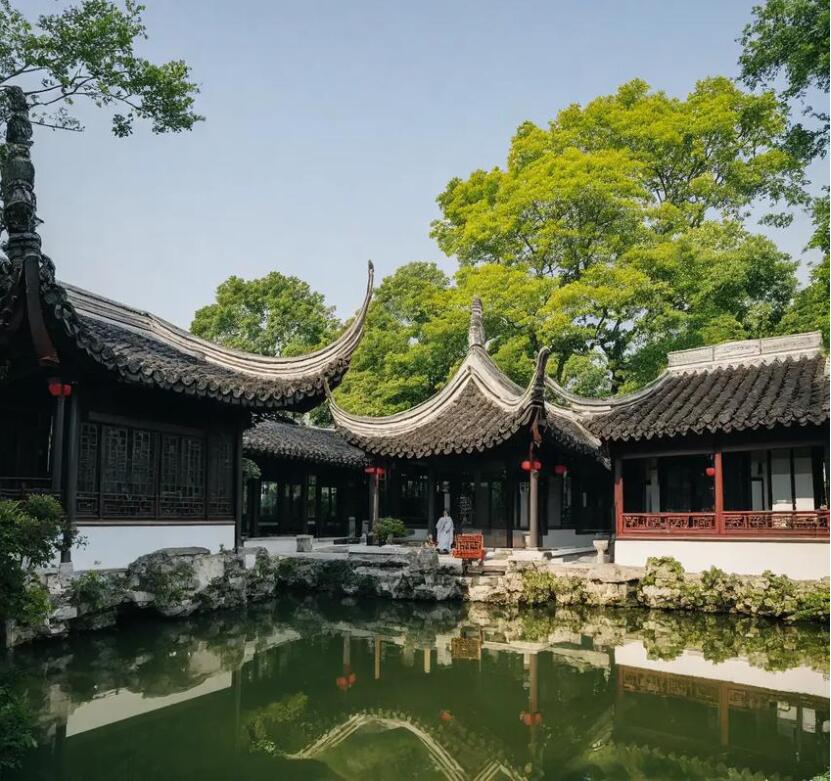 鹿寨县花留土建有限公司