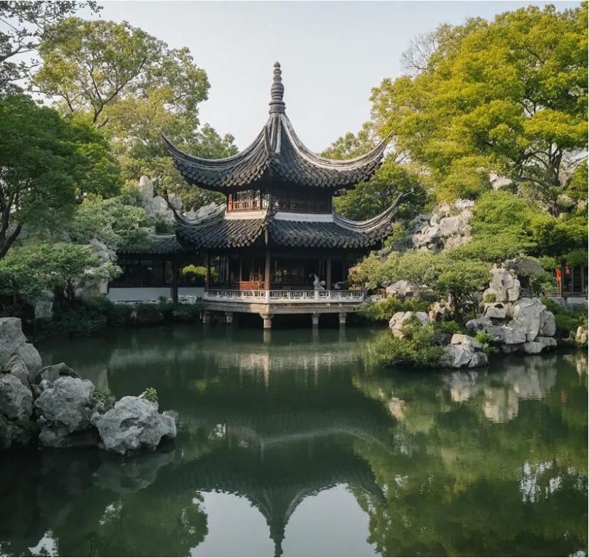 鹿寨县花留土建有限公司